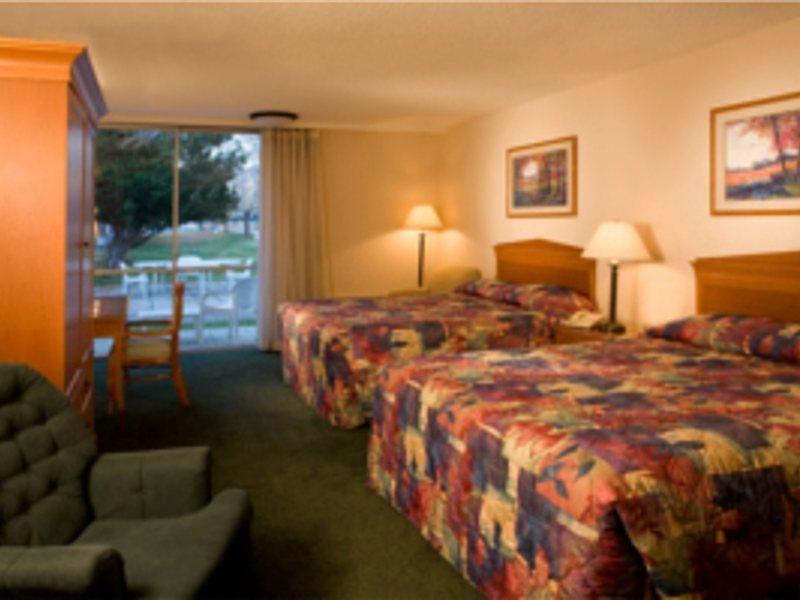ホテル Ramada By Wyndham Albuquerque East エクステリア 写真